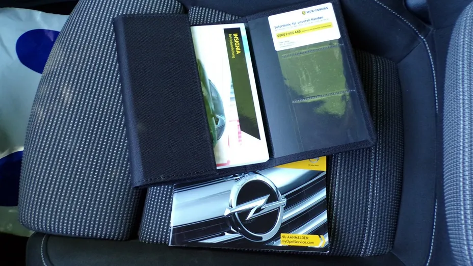 OPEL Insignia -