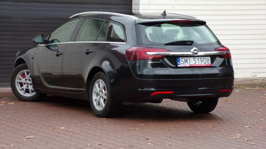 OPEL Insignia -