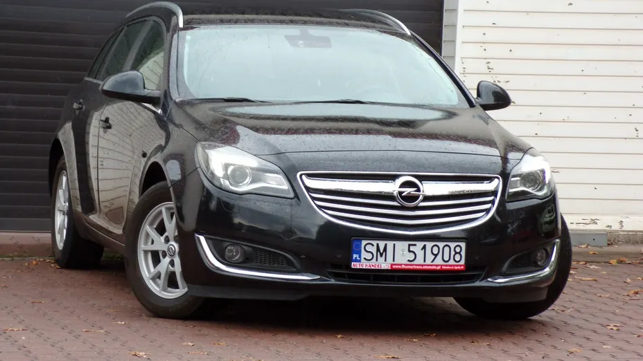 OPEL Insignia -