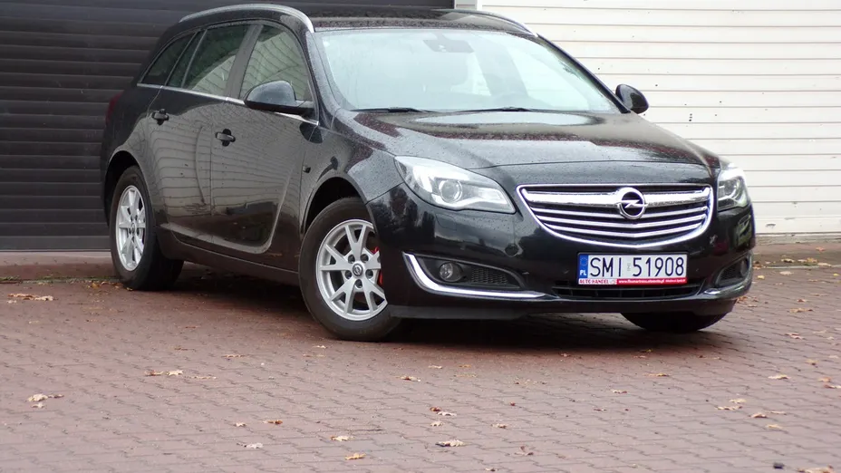 OPEL Insignia -