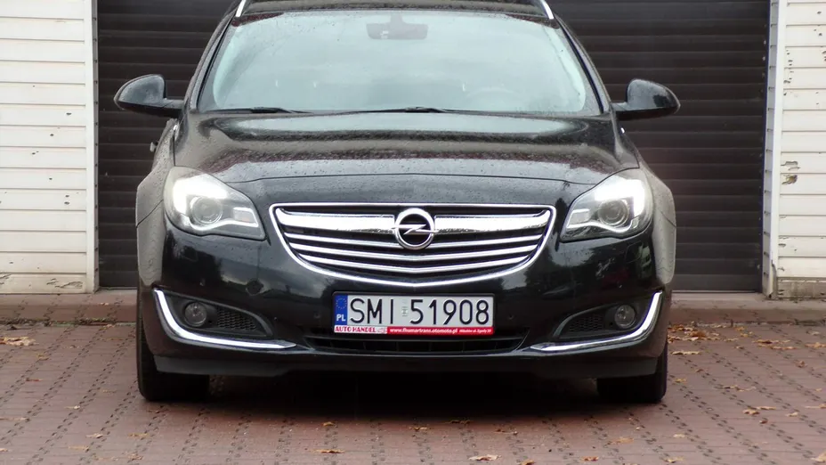 OPEL Insignia -