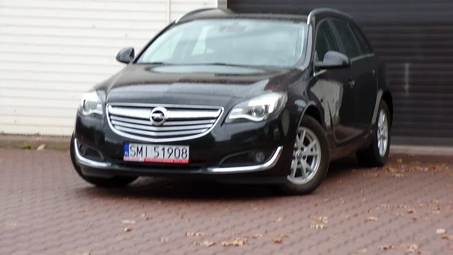 OPEL Insignia -