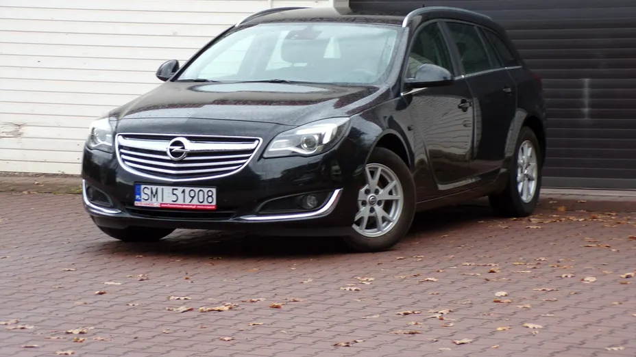 OPEL Insignia -