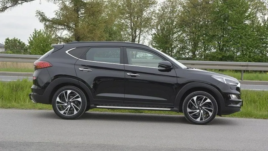 HYUNDAI Tucson -