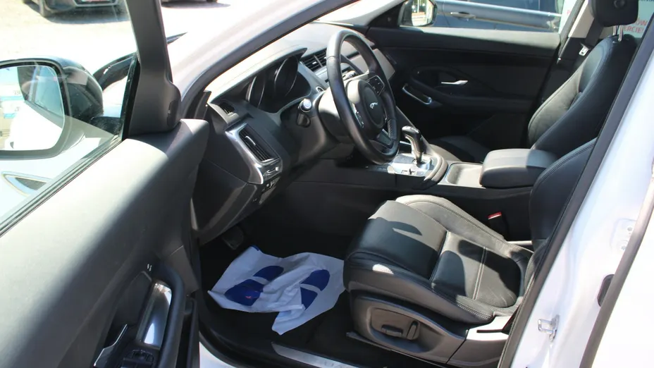 JAGUAR E-Pace -