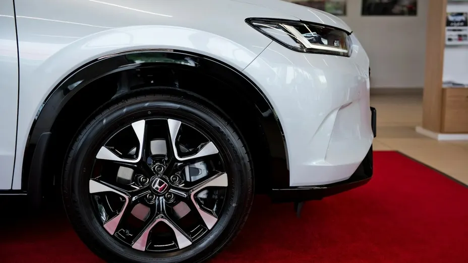 HONDA ZR-V -