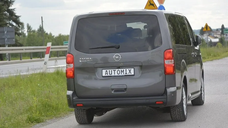OPEL Zafira -