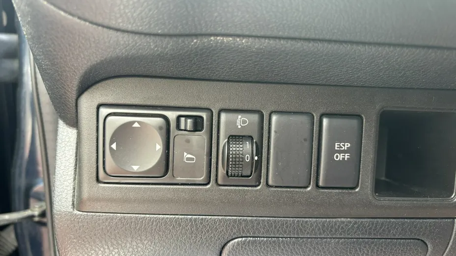 NISSAN Note -