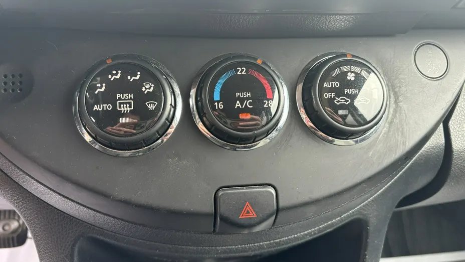 NISSAN Note -