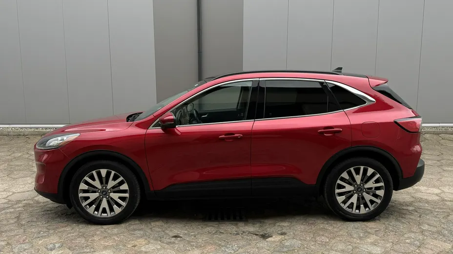 FORD Kuga -