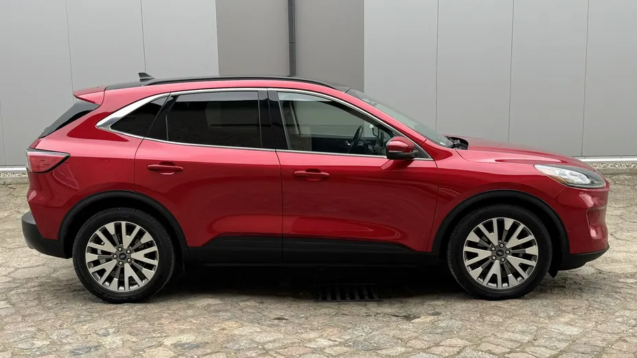 FORD Kuga -