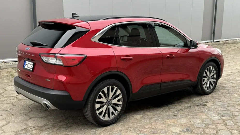 FORD Kuga -