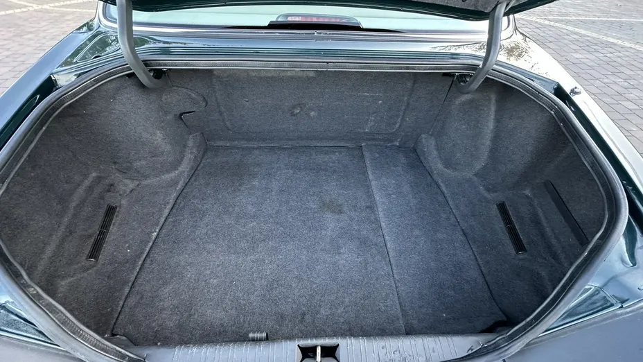 JAGUAR XJ -