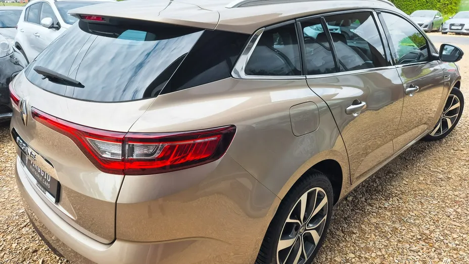 RENAULT Megane -