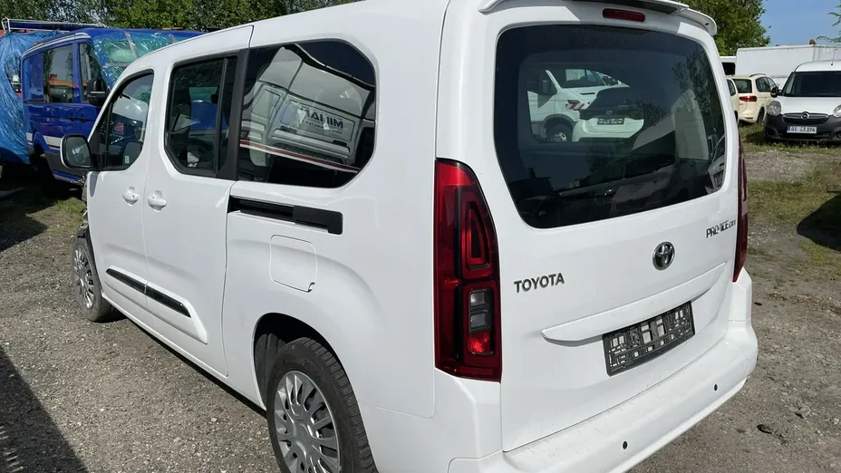 TOYOTA Proace City Verso -