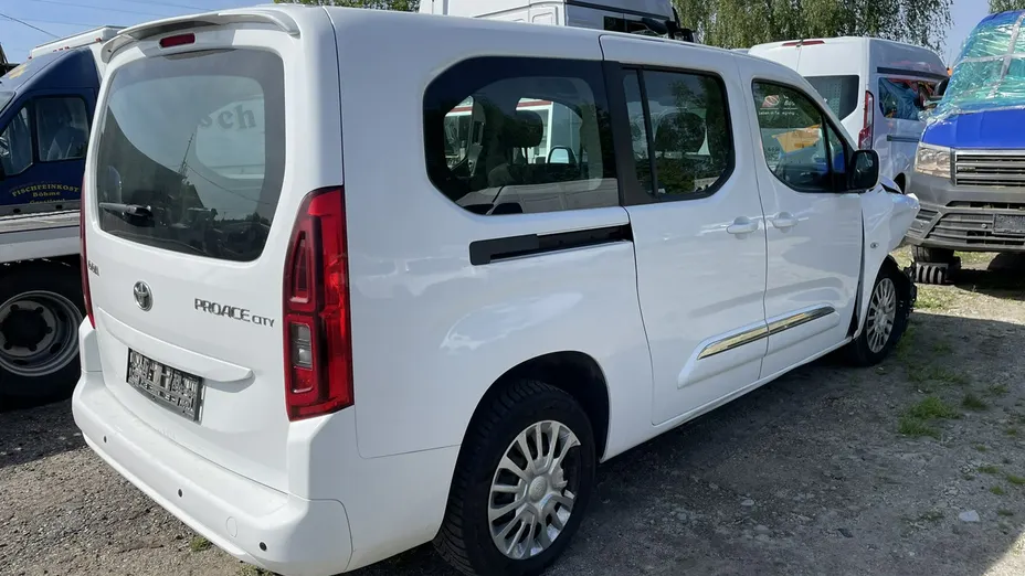 TOYOTA Proace City Verso -