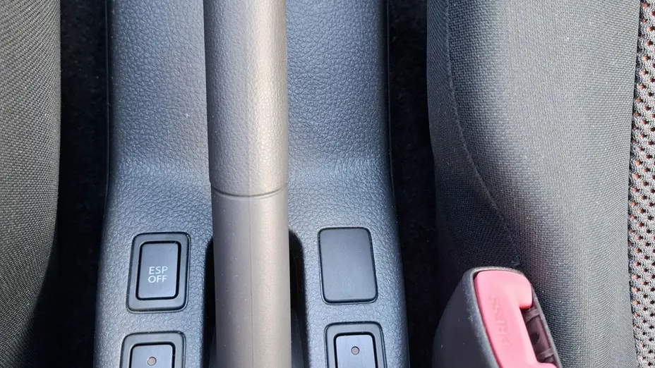 SUZUKI SX4 -