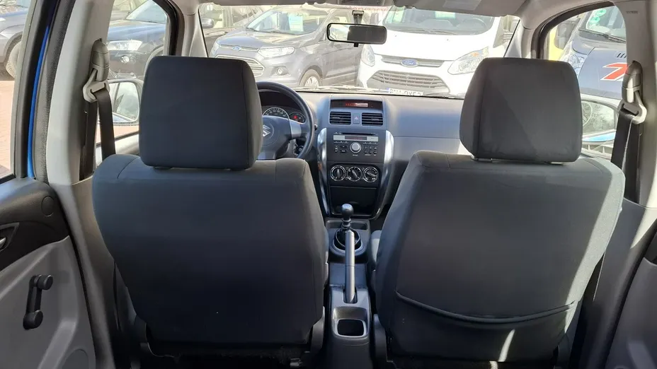 SUZUKI SX4 -