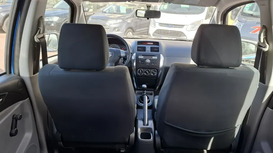 SUZUKI SX4 -