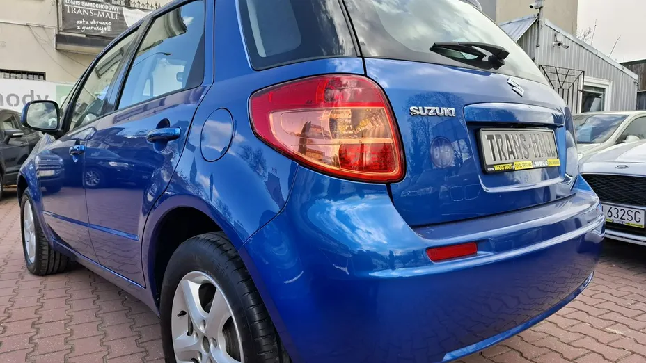SUZUKI SX4 -