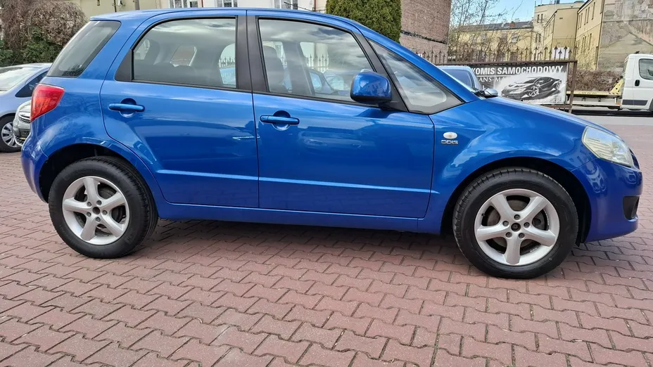 SUZUKI SX4 -