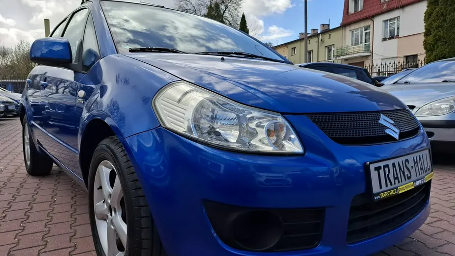 SUZUKI SX4 -