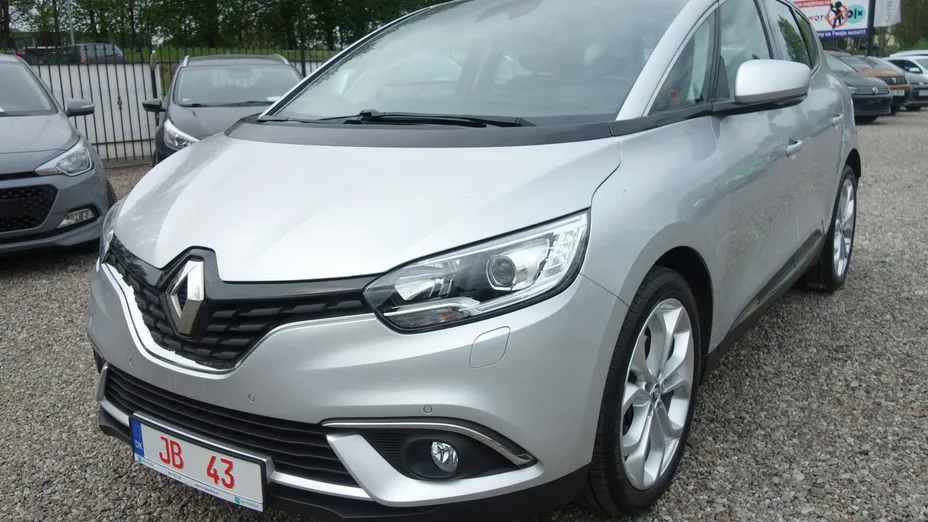 RENAULT Scenic -