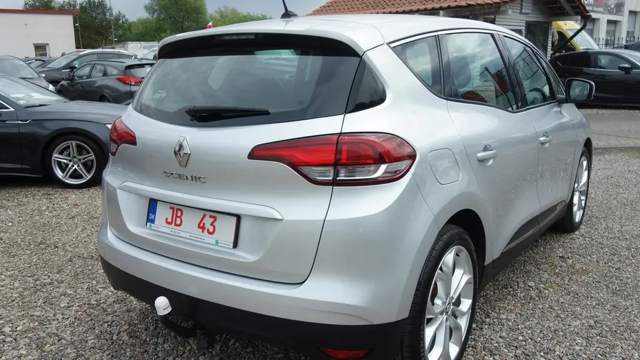 RENAULT Scenic -