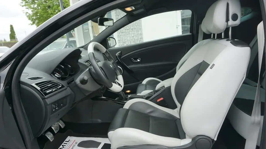 RENAULT Megane -