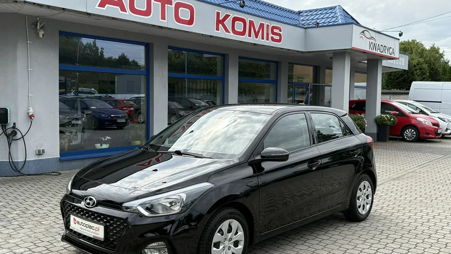 HYUNDAI i20 -