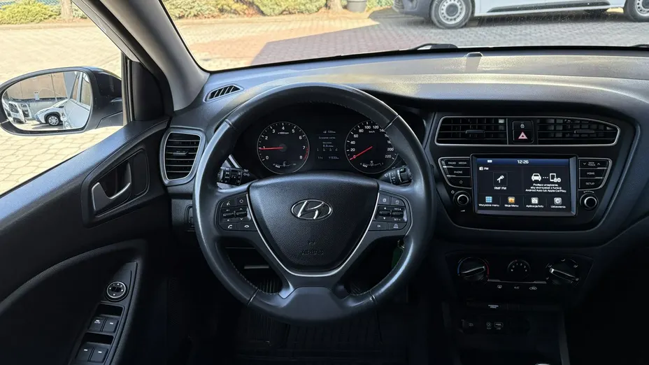 HYUNDAI i20 -