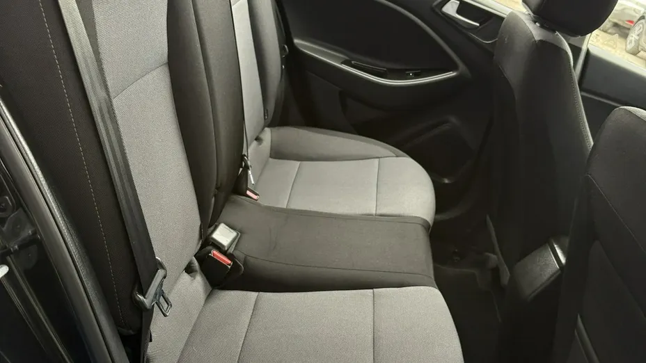 HYUNDAI i20 -