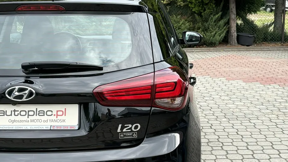 HYUNDAI i20 -