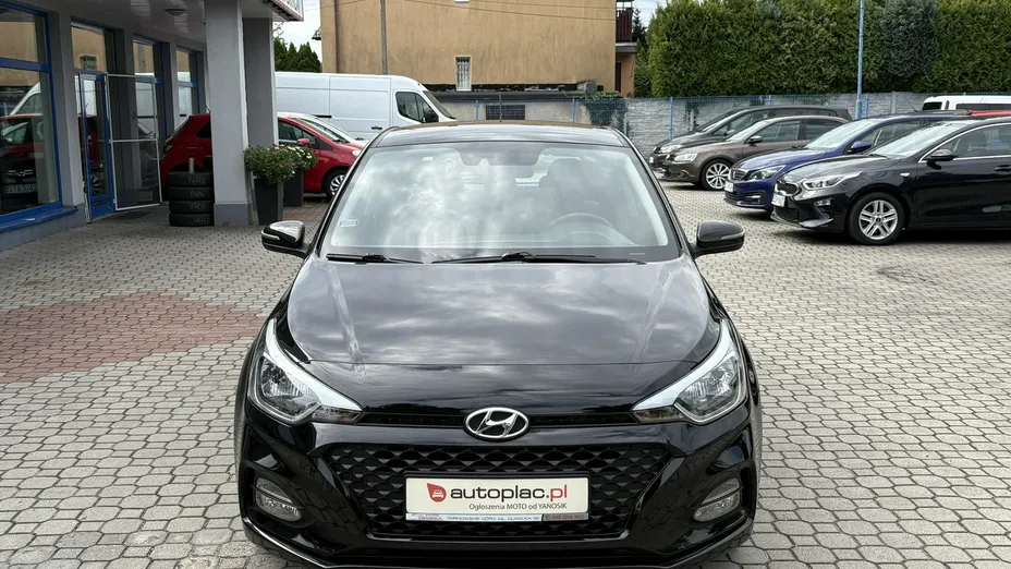 HYUNDAI i20 -