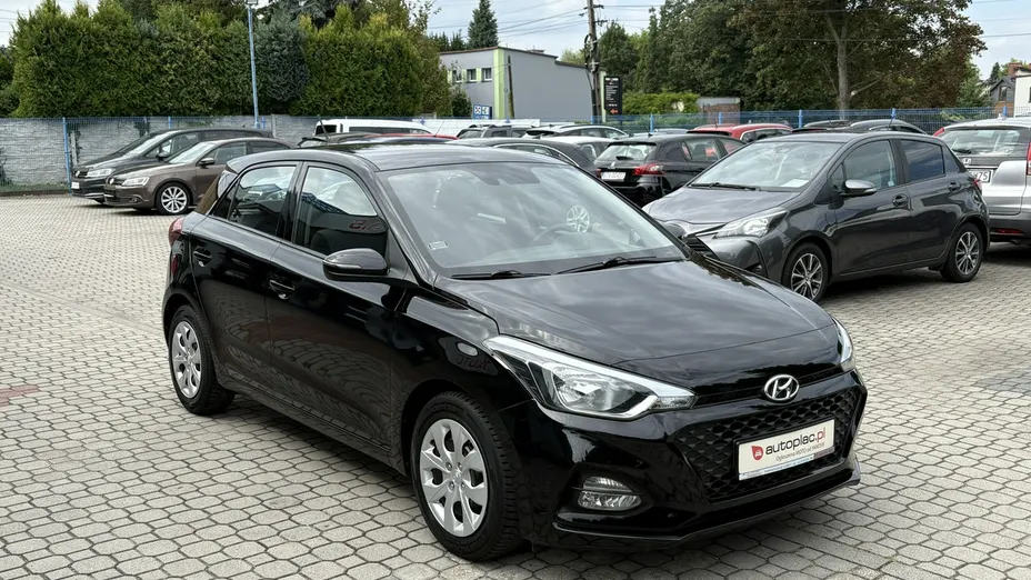 HYUNDAI i20 -
