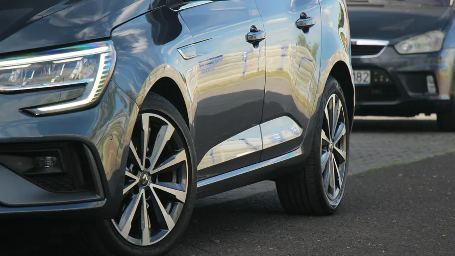 RENAULT Megane -