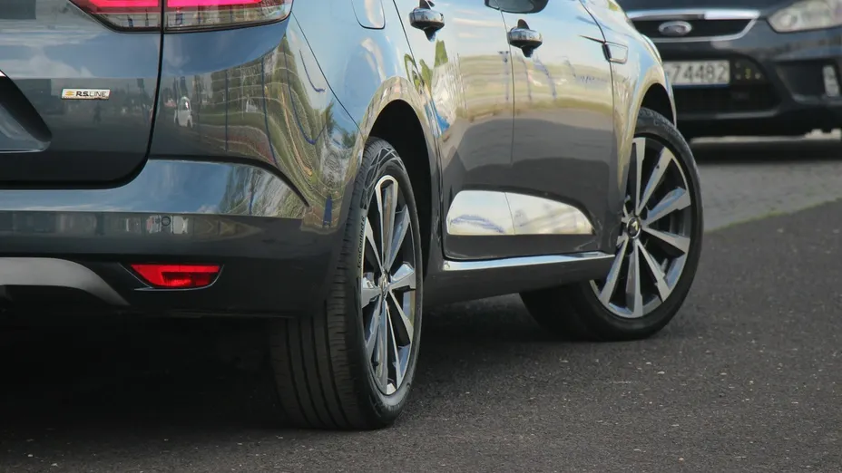 RENAULT Megane -