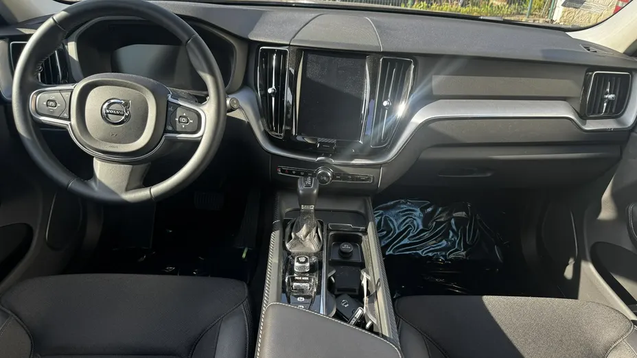VOLVO XC60 -