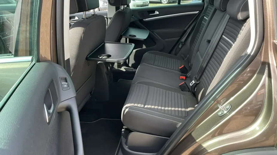 VOLKSWAGEN Tiguan -