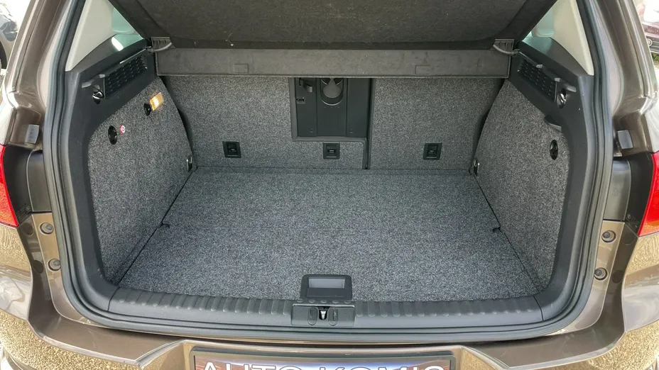 VOLKSWAGEN Tiguan -