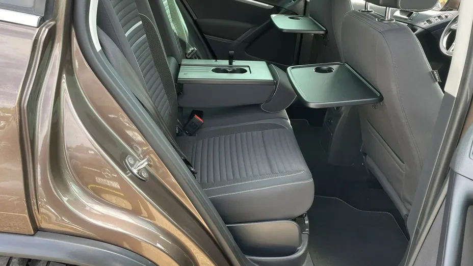 VOLKSWAGEN Tiguan -