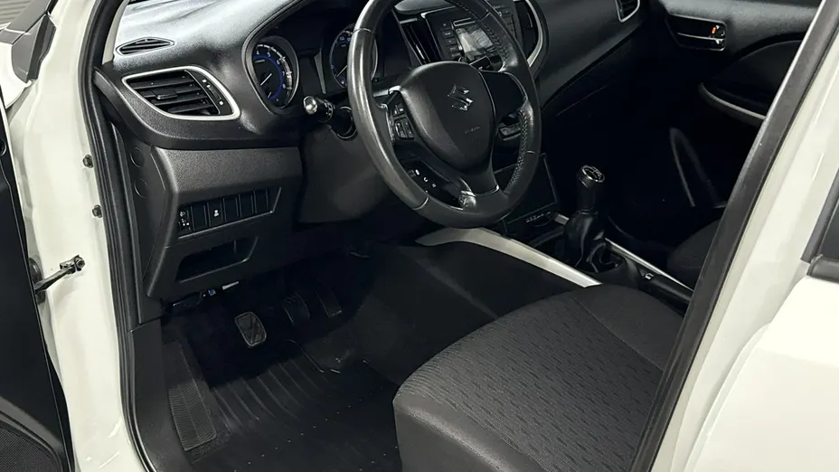SUZUKI Baleno -