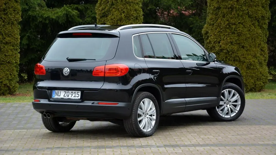 VOLKSWAGEN Tiguan -