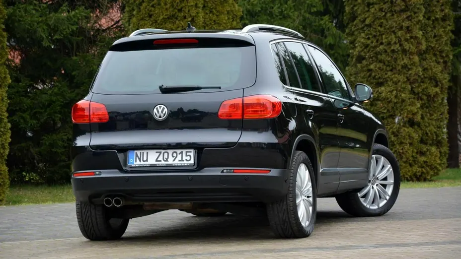 VOLKSWAGEN Tiguan -