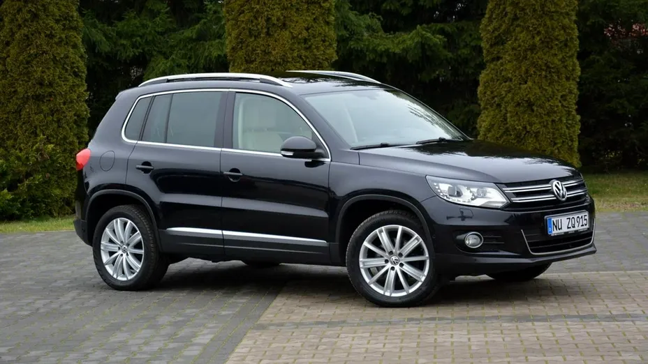 VOLKSWAGEN Tiguan -