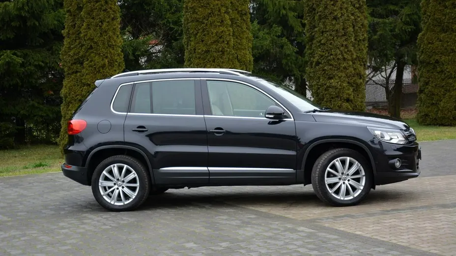 VOLKSWAGEN Tiguan -