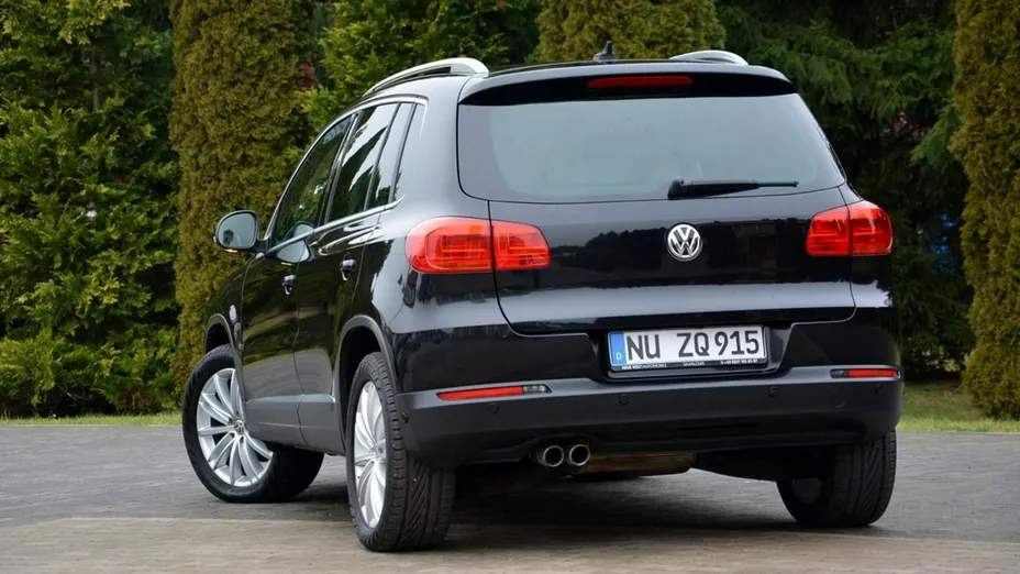 VOLKSWAGEN Tiguan -