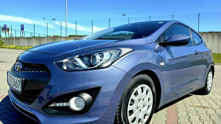 HYUNDAI i30 -