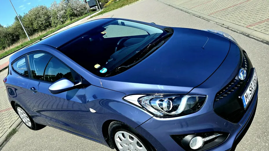 HYUNDAI i30 -