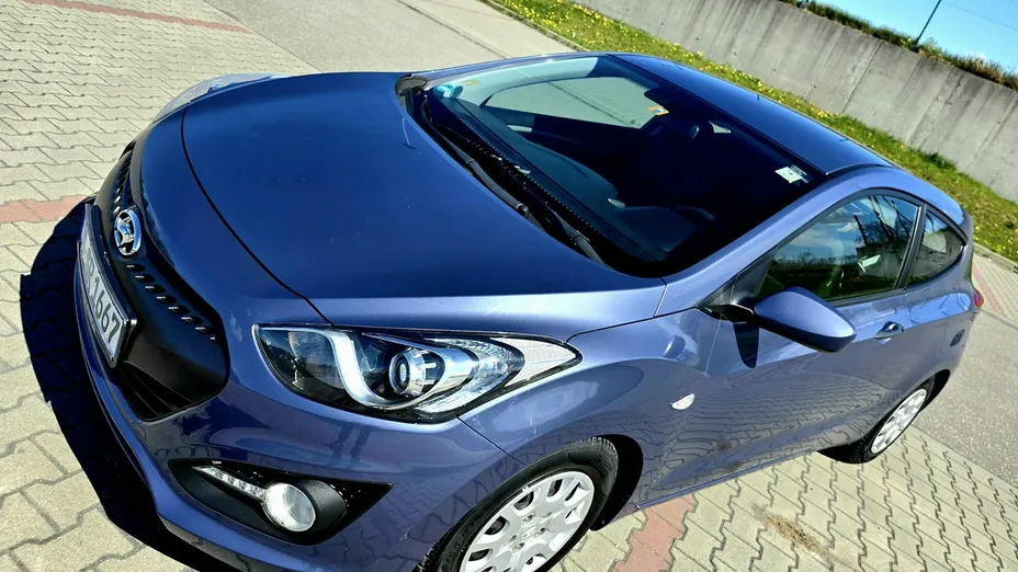 HYUNDAI i30 -
